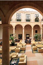 Paradores se une a la iniciativa 'Todos podemos sonreir'
