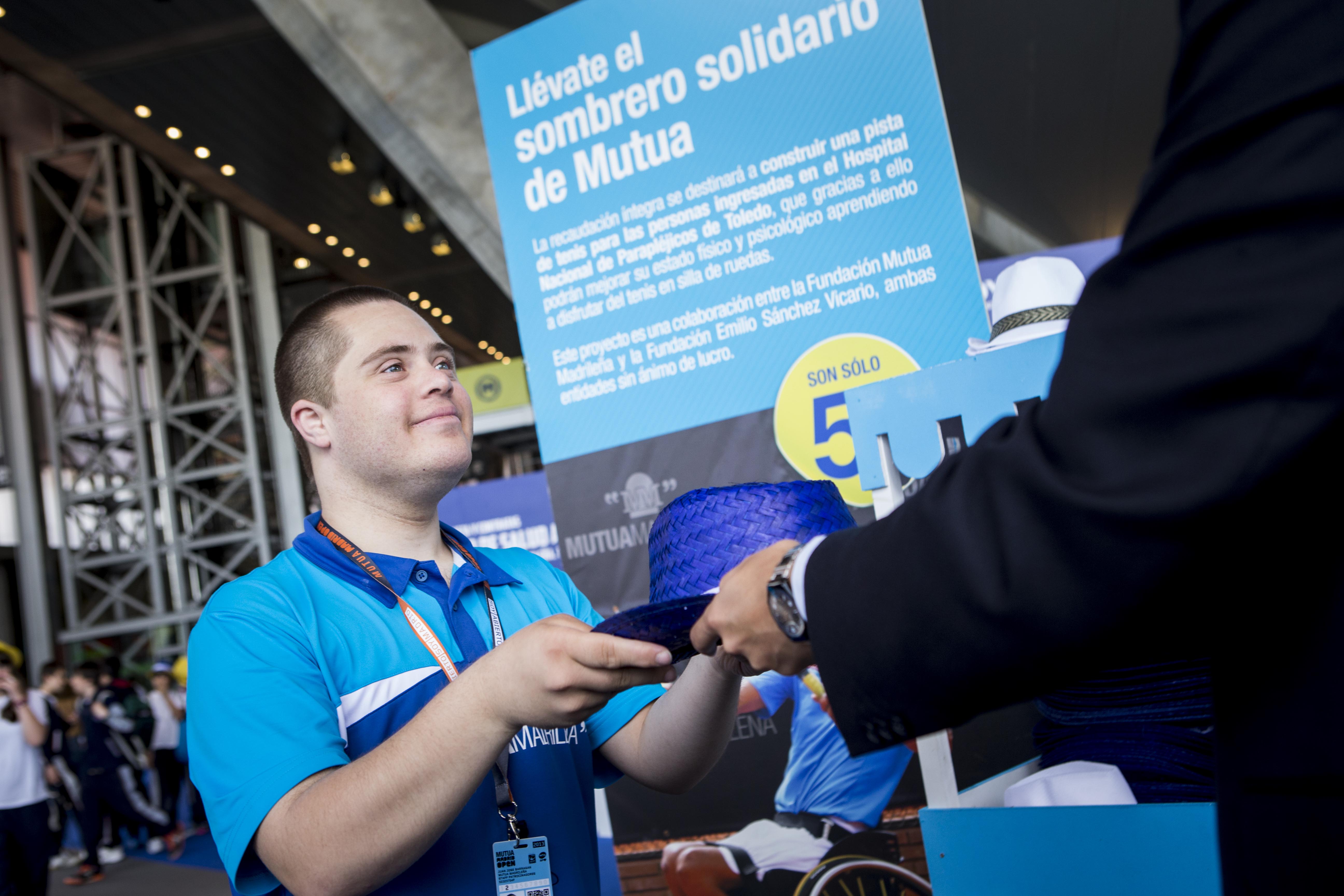 Mutua Madrileña recauda 10.000 euros en el Mutua Madrid Open de Tenis