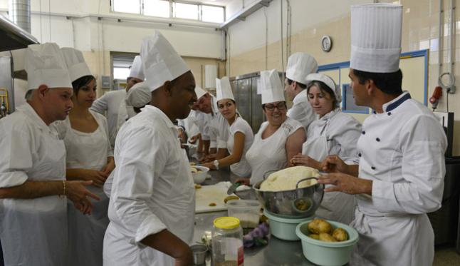 Ayudante de cocina, una salida profesional para personas con discapacidad
