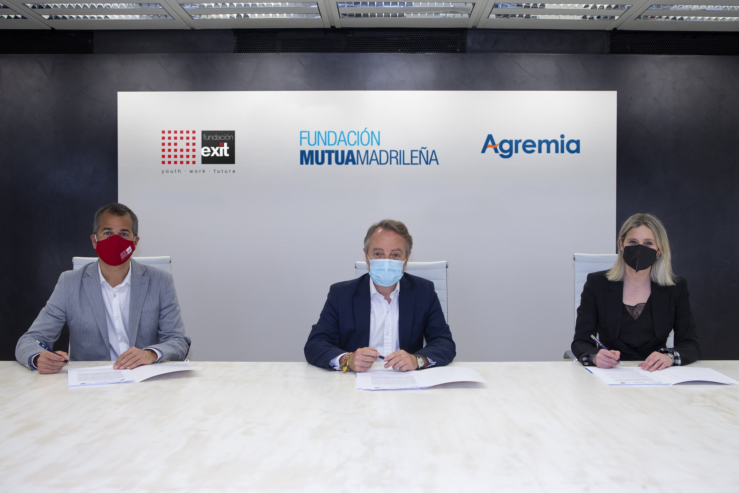 Fundación Mutua, Exit y Agremia lanzan el programa 'Jóvenes Profesionales II'