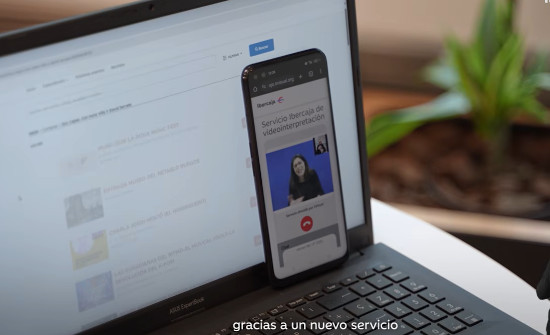 Ibercaja, primer banco con servicio de atención telefónica en lengua de signos 24/7