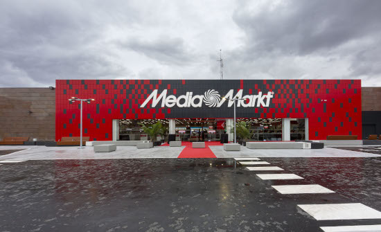 Iberdrola y MediaMarkt firman un acuerdo de suministro de energía renovable para el 100% de sus centros en España